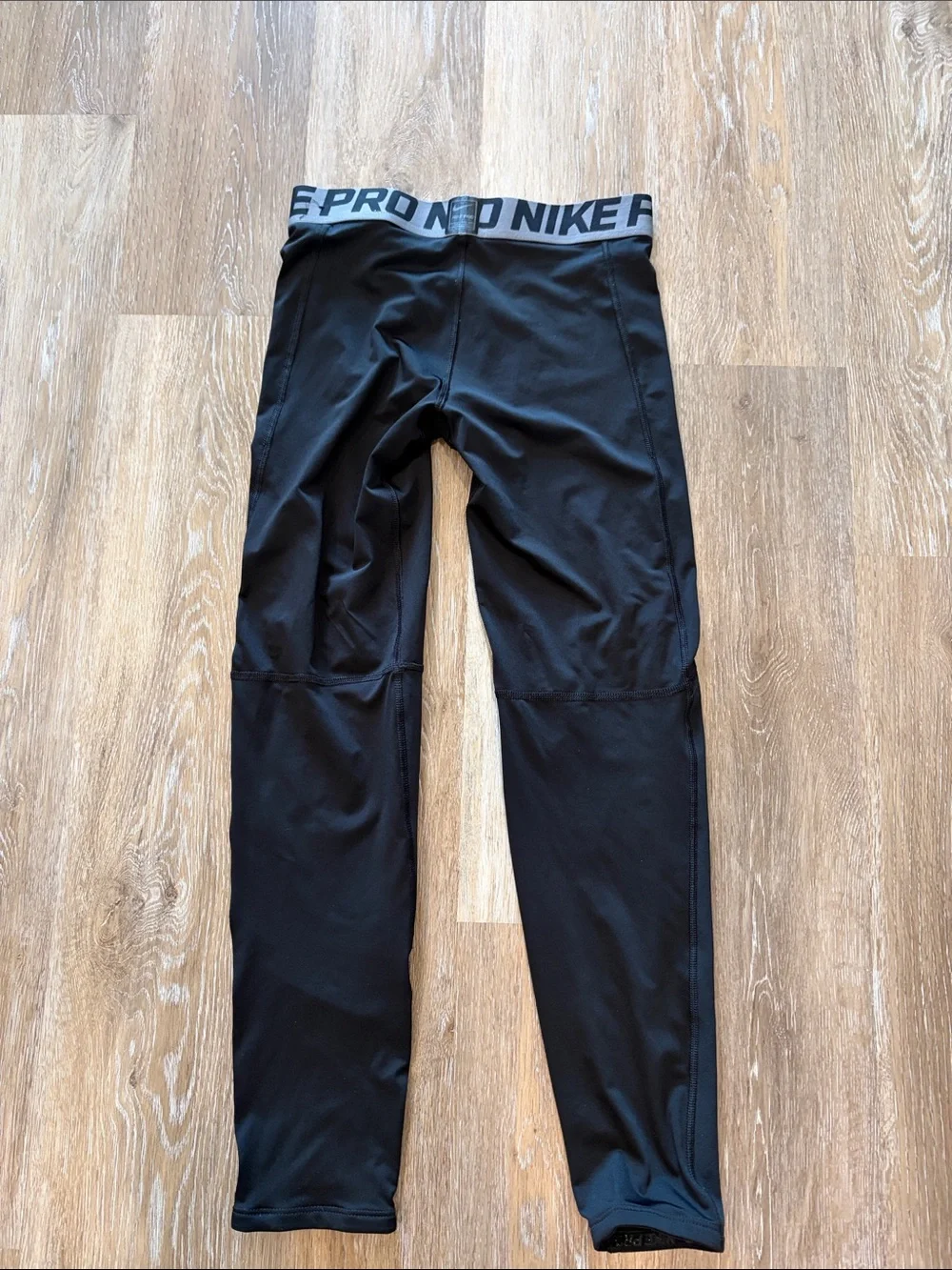 Nike stretchy leggings